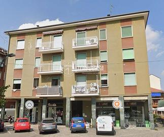 AMPIO QUADRILOCALE IN PIAZZA COSTA