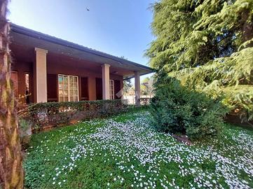 VILLA SINGOLA A VITTUONE
