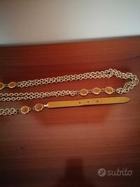 cintura di pelle con catenella dorata