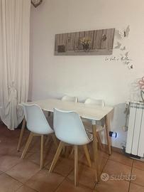 Tavolo con 4 sedie