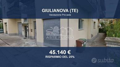 Immobile in asta di 51 m² con più di 5 locali a Gi