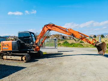 Escavatore Hitachi Zaxis 80 Quintali