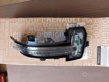 Renault Austral Indicatore specchietto retrovisore