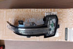 Renault Austral Indicatore specchietto retrovisore