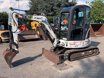 BOBCAT 428 - 800 Ore