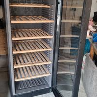 Cantinetta Haier da 100 bottiglie