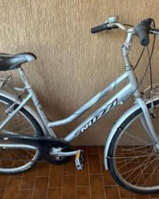Bicicletta donna city bike Nuzzi