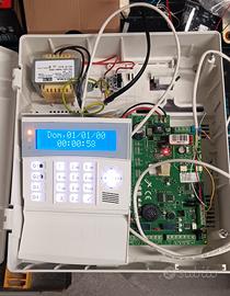 Kit Antifurto AMC: Centrale X412 + Tastiera K-LCD 