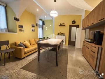 CASA DI CORTE A ENTRATICO