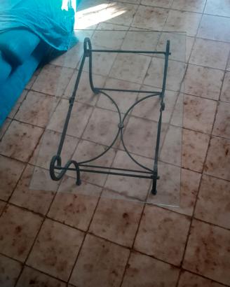 Tavolino in ferro battuto