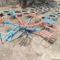 Giostra da giardino vintage.