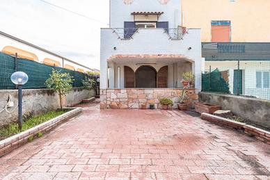 Rif.G120| casa ind. catania