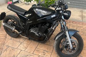 Suzuki GS 500 - 2004