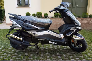 Scooter 125cc appena prodotto e pronto all'uso