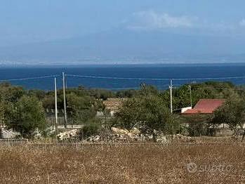 Panoramico terreno edificabile