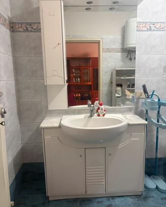 Mobile bagno completo con lavabo +specchiera