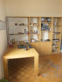 Libreria con scrivania in legno