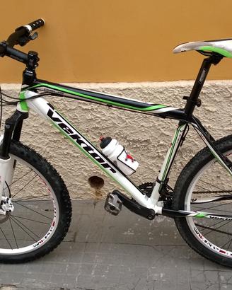 Mtb vektor deus