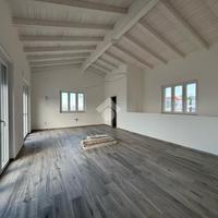 4 LOCALI A CASTELLALTO