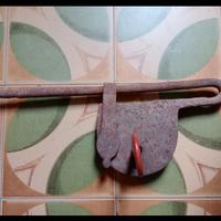 Antico Catenaccio del 1800 con chiave Rossa 