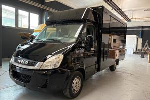 Iveco Daily vuoto uso negozio verniciato