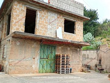 Casa, Belmonte Mezzagno.