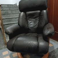 Coppia Poltrone in pelle, girevoli, allungabili