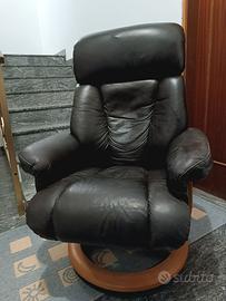 Coppia Poltrone in pelle, girevoli, allungabili