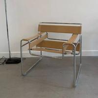 ALIVAR Poltrona Wassily B3 in cuoio nocciola