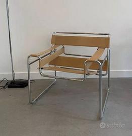 ALIVAR Poltrona Wassily B3 in cuoio nocciola