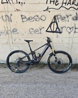 Bici elettrica Emtb 29 enduro Orbea Wild M10 custo