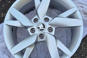 4 cerchi lega Skoda 17" in perfette condizioni