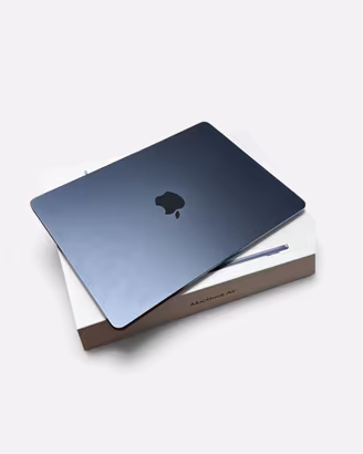 MacBook Air M2 Mezzanotte 13.6” Pari al nuovo