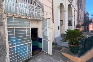 MONOLOCALE A VIETRI SUL MARE