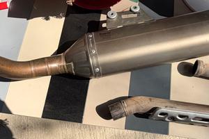 scarico akrapovic