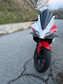 Yamaha YZF- R125