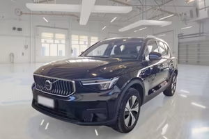 VOLVO XC40 T4 RECHARGE PLUG-IN AUTO CORE SUV