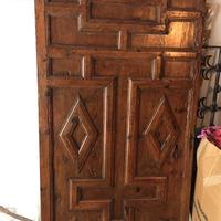 Porta da sacrestia del 400 umbro