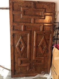 Porta da sacrestia del 400 umbro