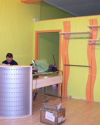 ARREDO PER NEGOZIO