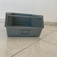 Contenitore in metallo