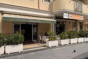Attività / Licenza di 90 m² con 3 locali a Acerra