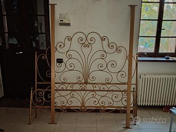 Letto matrimoniale in ferro battuto