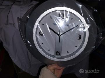 🕒 Orologio da parete moderno