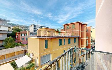 LUMINOSO BILOCALE CON DOPPIO BALCONE!