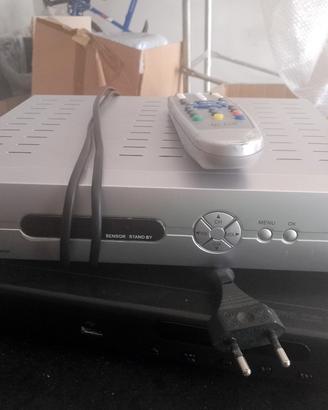DECODER  SATELLITARE FLYCOM FTA 6600