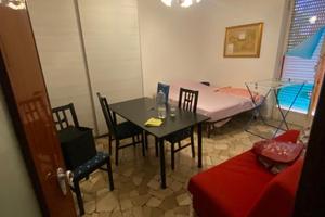 Stanza in appartamento di 2 locali