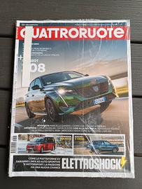 Quattroruote nuovi, mai aperti.