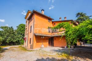 RIF. CV255 - Porzione di villa storica