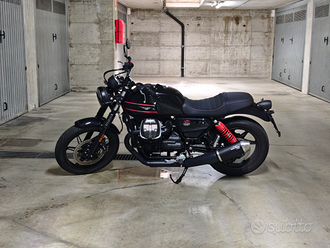 Moto Guzzi V7 usata in vendita in Lombardia